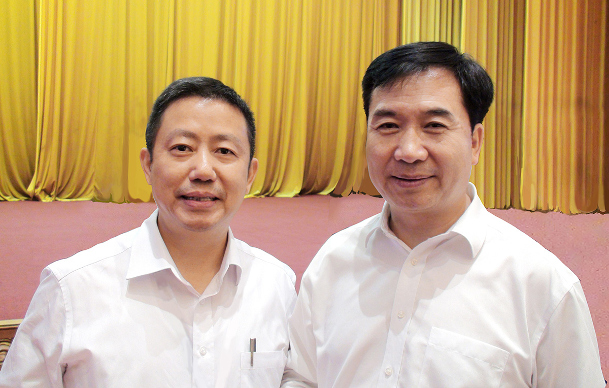 中央政治局常委、中央紀(jì)律檢查委員會(huì)書(shū)記李希與周海江合影